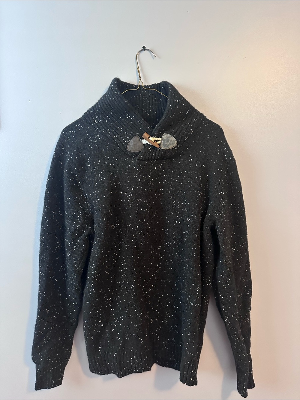 Simons Black Speckled Toggle-Detail Women's Sweater Cozy Fall Vibe